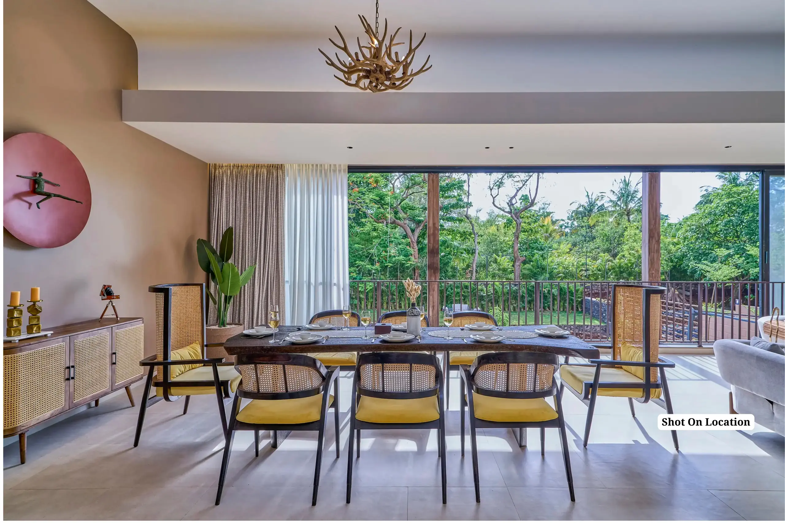 Villa Excelencia Dining